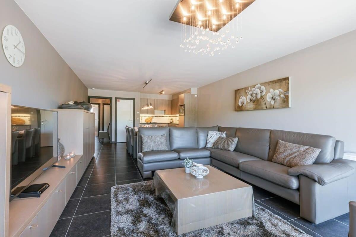 Huswell - Bright Apartment With Parking Near The Beach Bredene Exterior foto