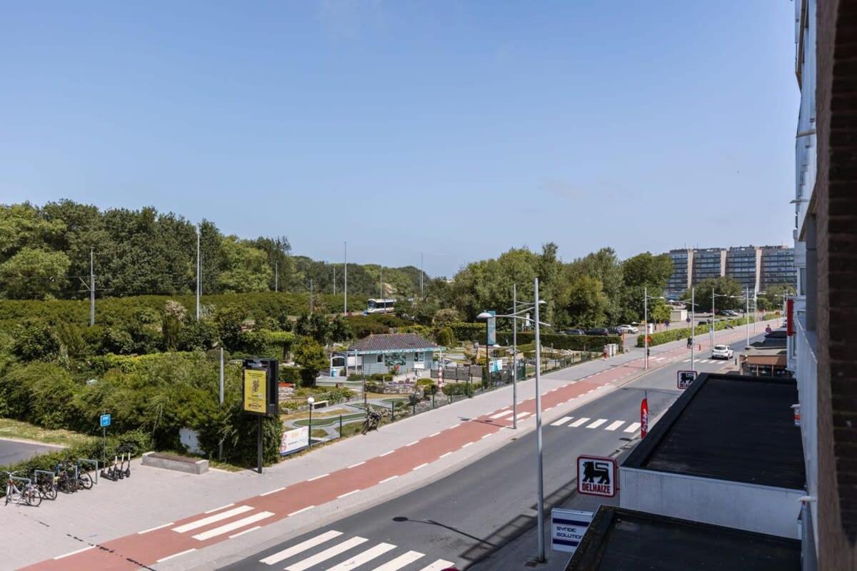 Huswell - Bright Apartment With Parking Near The Beach Bredene Exterior foto